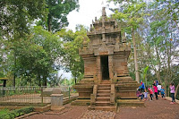 wisata candi cangkuang garut