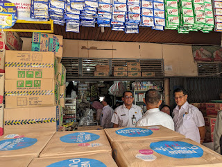 Sidak di tiga pasar di Jalan Pasar Kapuas, Kecamatan Sekadau Hilir, Kabupaten Sekadau.