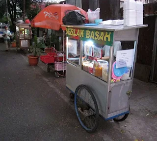 Peluang Usaha Seblak, Jajanan Kekinian Yang Menjanjikan