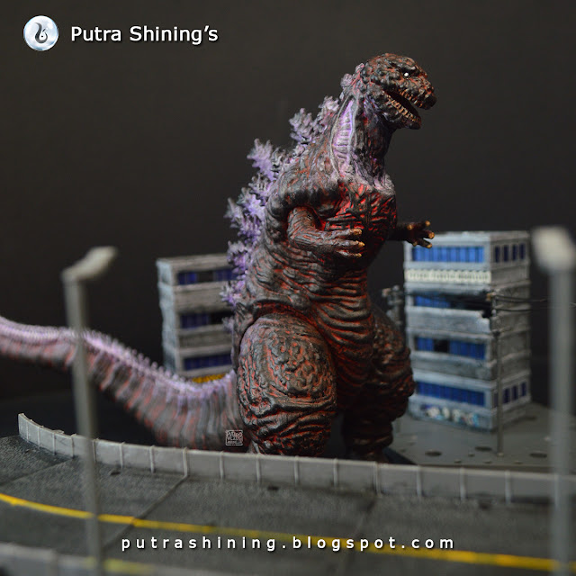 Kaiju Diorama: NECA Shin Godzilla, SHF Ultraman and Ultra Monster Series custom paint by Putra Shining