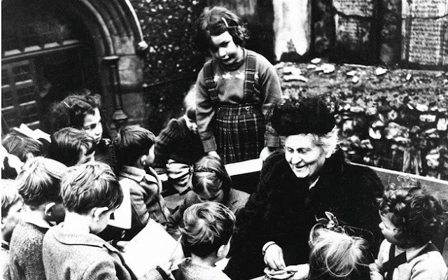 "Maria Montessori e a criança no centro".