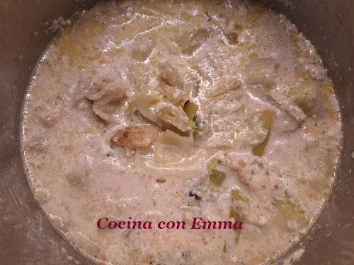 Crema de hinojo y puerro con guarnición de castañas