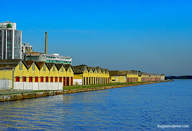 Passeio de barco pelo Guaíba - Porto Alegre - RS