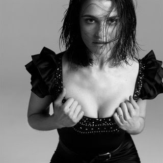 Rachel Weisz Sexy Picture