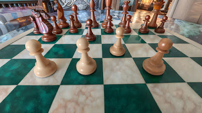 Chess Board Image of Alekhine Defence 4 pawns attack set up.