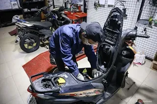 Check out more news about electric motorbike conversions, new cars at IIMS