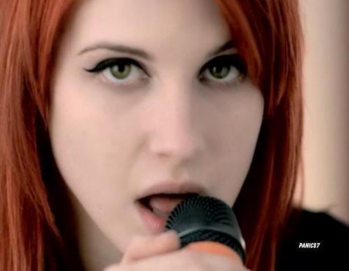 Hayley Williams Pictures and Hairstyles