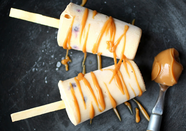 Helado de dulce de leche y banana / Dulce de leche - banana popsicles 