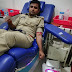 पराऊगंज चौकी के पुलिस कर्मी ने चाकू से घायल युवक को दिया खून