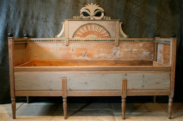 Gustavian pullout bench bed from Forsa in Helsinland Sweden ca 1780