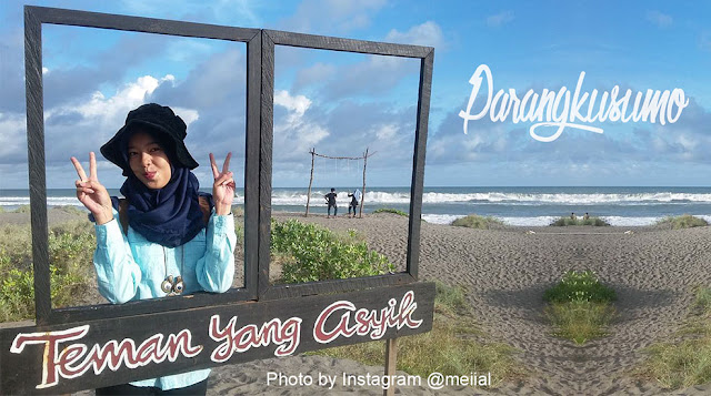 Pantai Parangkusumo Yogyakarta yang Dipercaya Sebagai 