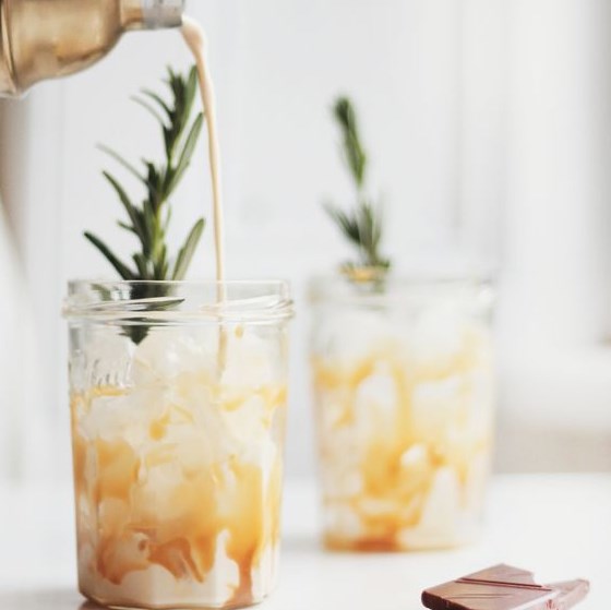 SALTED CARAMEL WHITE RUSSIANS #Caramel #Drink