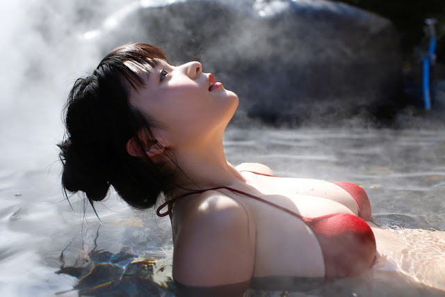 星名美津紀 Hoshina Mizuki Bikini At Onsen Wallpaper HD 05