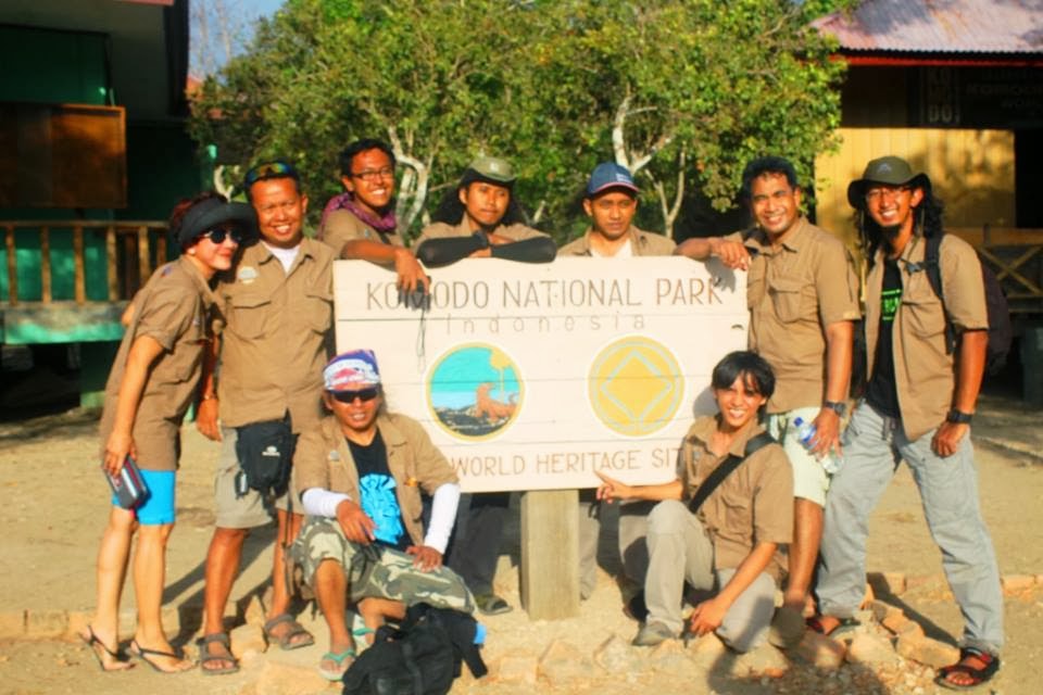 http://ejawantahtour.blogspot.com/2013/10/terios7wonders-wisata-jelajah-negeri.html