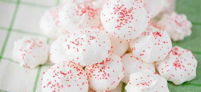 2sp - Peppermint Meringue Cookies