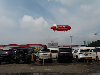 KREASI BALON kami menerima jasa penyewaan Sewa Balon Zeppelin untuk media Iklan Anda dan kami juga dapat menambahkan logo,banner,atau pesan singkat pada Sewa Balon Zeppelin sesuai kebutuhan Anda. Whatsapp 085774631992