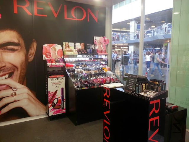 temporary store revlon 03