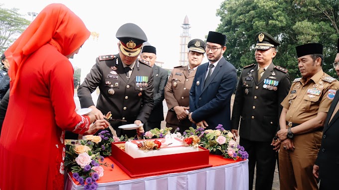 Kapolres Cimahi Pimpin Upacara Hari Bhayangkara ke-79: Tegaskan Komitmen 