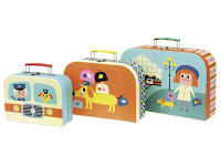 https://www.borntobekids.fr/achat/produit-vilac-set-de-3-valises-gigognes-ingela-p-arrhenius_307938