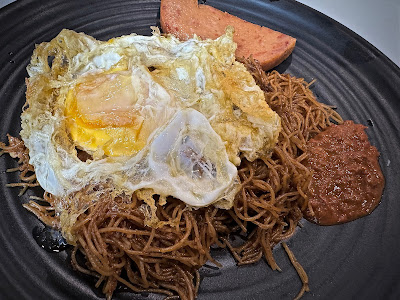 Treasure Toast (吃到宝), fried bee hoon