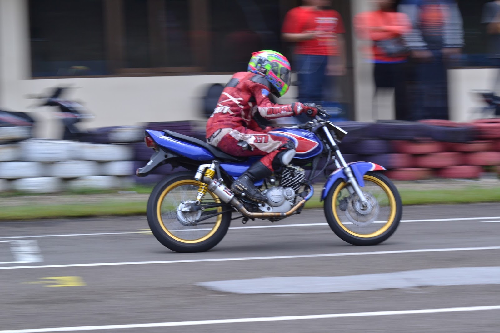 Fotofotomotocom Thunder 125 Siluman Di Ajang Indospeed Lonerider