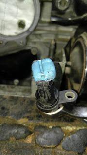 Checking the crankshaft position sensor with a clay imprint