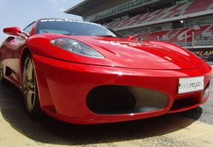 Ferrari, conducir ferrari, conducir un ferrari, conducción ferrari