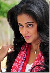 priyamani_new_closeup_pic