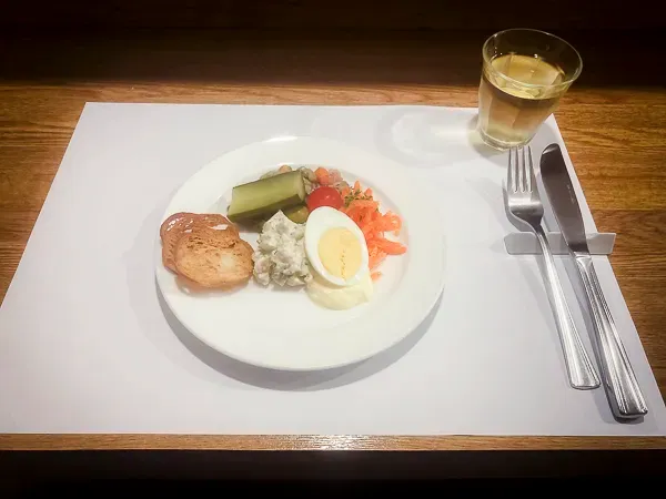 浅草『フランス食堂 サバ』ランチのオードブル