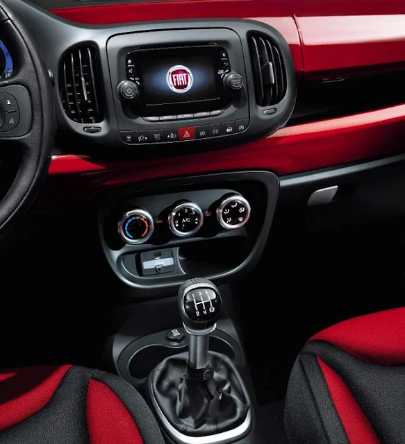 Fiat 500L - interior - console central