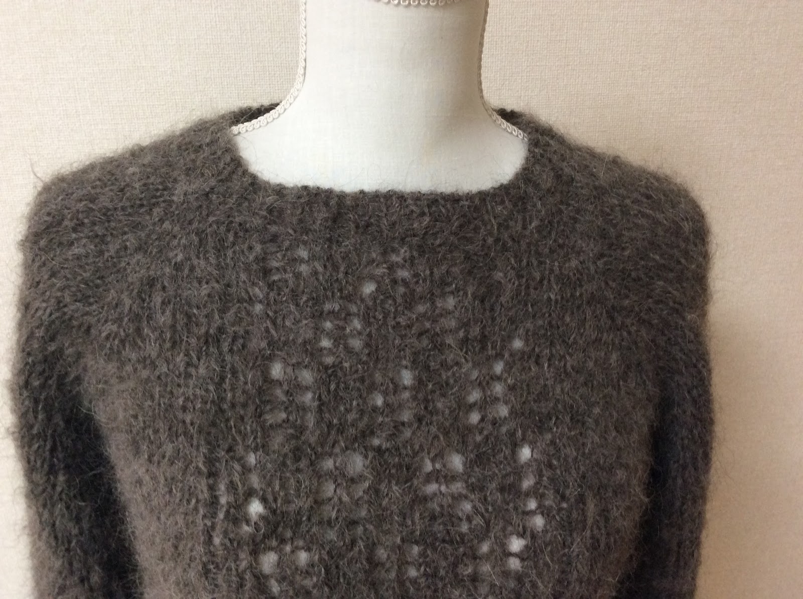 愛編むおばあちゃん 10年セーターの完成