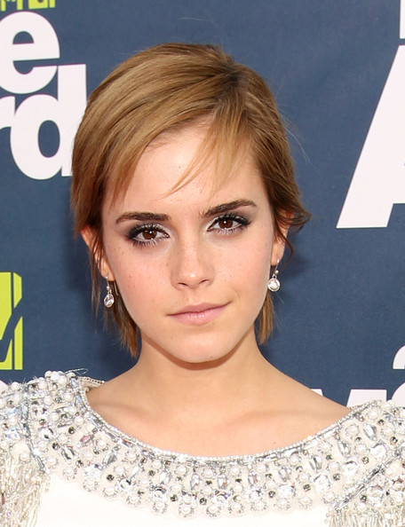 Emma Watson in Marchesa Growing out your hair is the worst thing about 