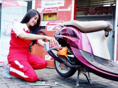 Berapa Km Ganti Oli Motor Matic Yang Tepat ?