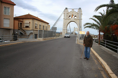 PONT PENJANT D'AMPOSTA MONTSIÀ. TARRAGONA. CATALUNYA