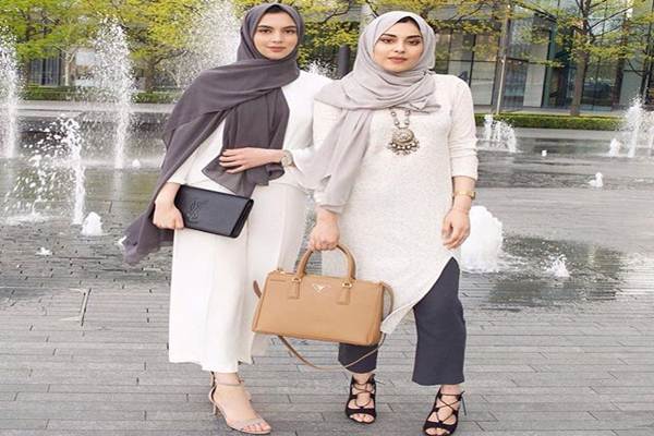 3 Model Baju Atasan Terbaru Yang Lagi Trend 2019 2020 3 Model Baju Atasan Terbaru Yang Lagi Trend 2019 2020