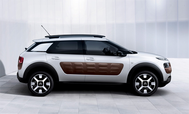 2014 Citroen C4 Cactus side view