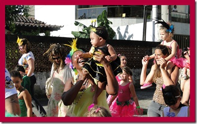 2012-02-16 Carnaval no Vira 2012 maq da Lu13