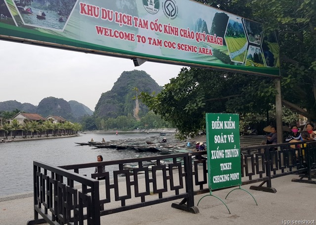   Tam Coc Boat Tour.  Ninh Binh