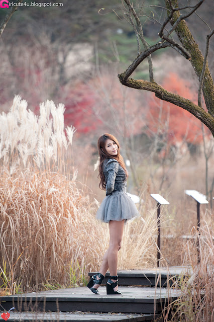 Park-Si-Hyun-Outdoor-06-very cute asian girl-girlcute4u.blogspot.com