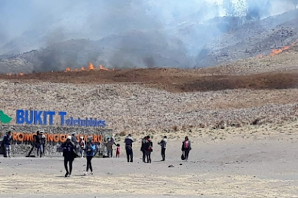 Gunung Bromo Terbakar di Bukit Teletubies: Wisatawan Prewed Menyalakan Flare