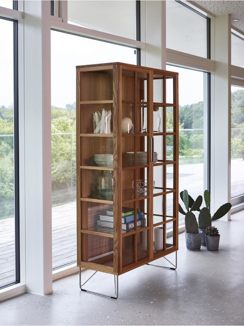 SCANDINAVIAN DESIGN MODERN FURNITURE STORAGE - NAVER AK2780 VITRINE IN ELM