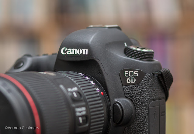 Canon EOS 6D / EF 16-35mm f/4 IS USM Wide-Angle Lens