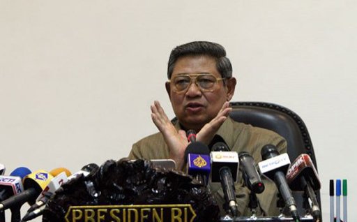 Foto Pak SBY Menirukan Gaya Cherrybelle