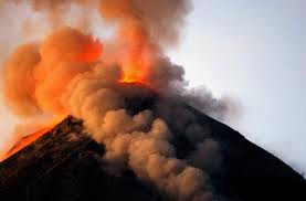 VOLCAN PACAYA EN ERUPCION