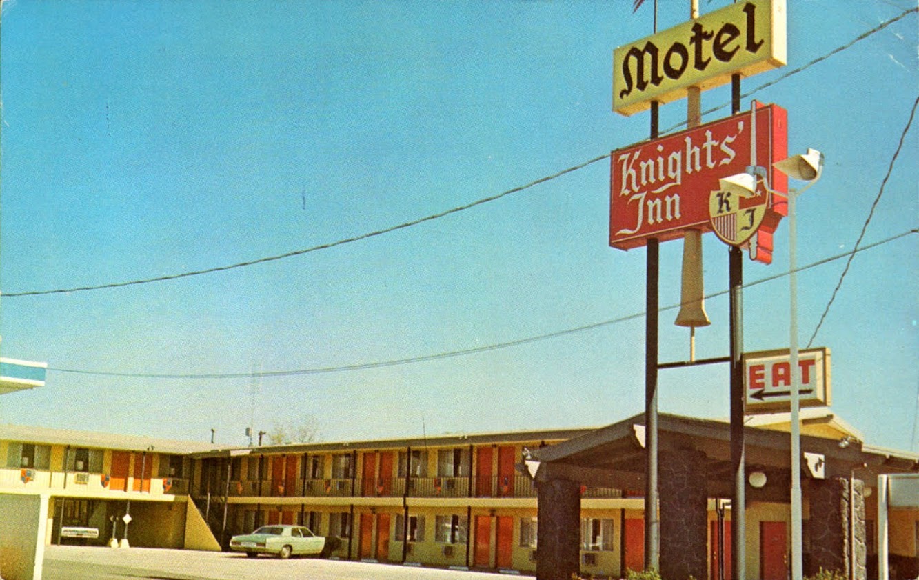 Knights' Inn Motel