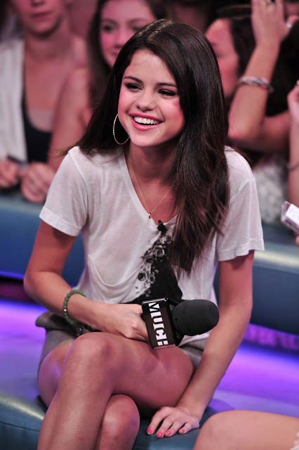 Hot Pictures of Selena Gomez