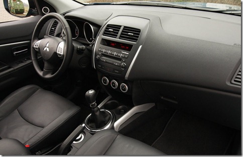 Mitsubishi-ASX_2011_800x600_wallpaper_1e