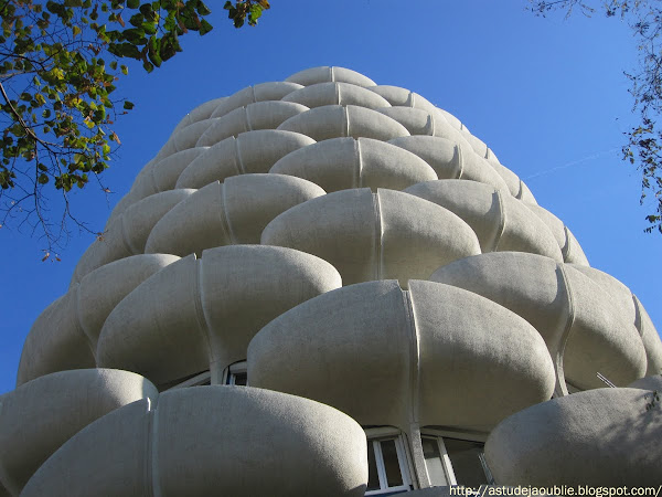  Créteil - Les Choux - Dalhia - Epis de maïs - Maisons-fleurs Architecte: Gérard Grandval Construction: 1969 à 1974.