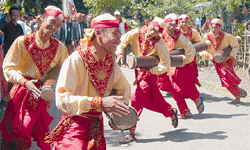  TradisionalPakaian TradisionalAlat Musik Tradisional Alat Musik