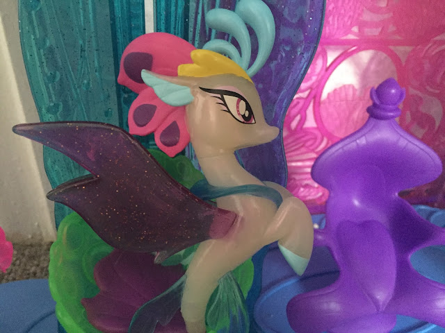 My Little Pony Queen Nova in her castle 